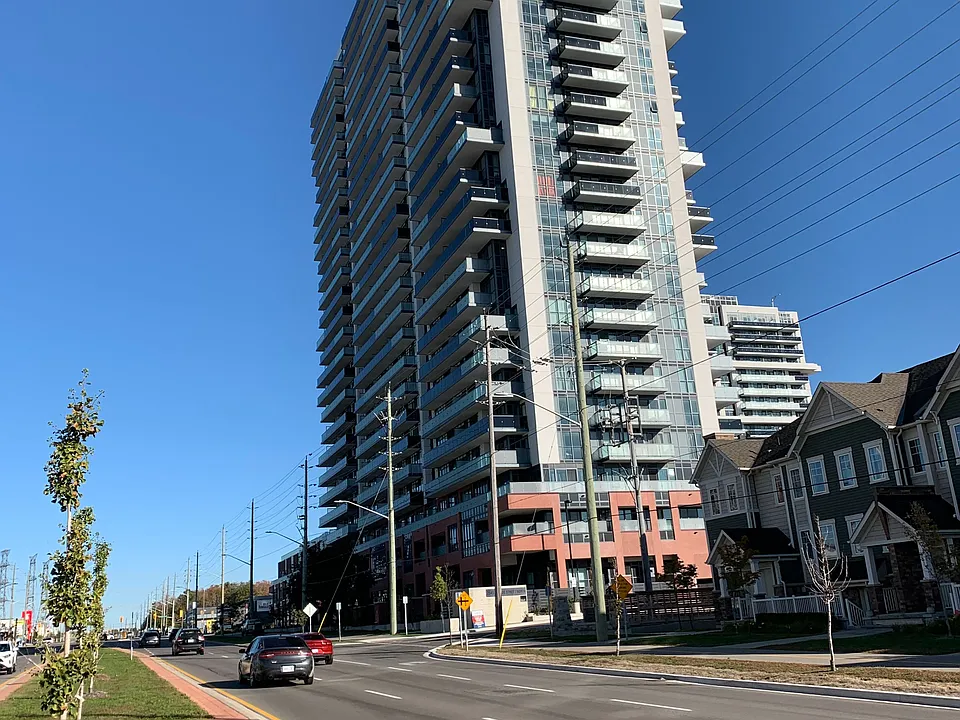 2545 Simcoe St N #929