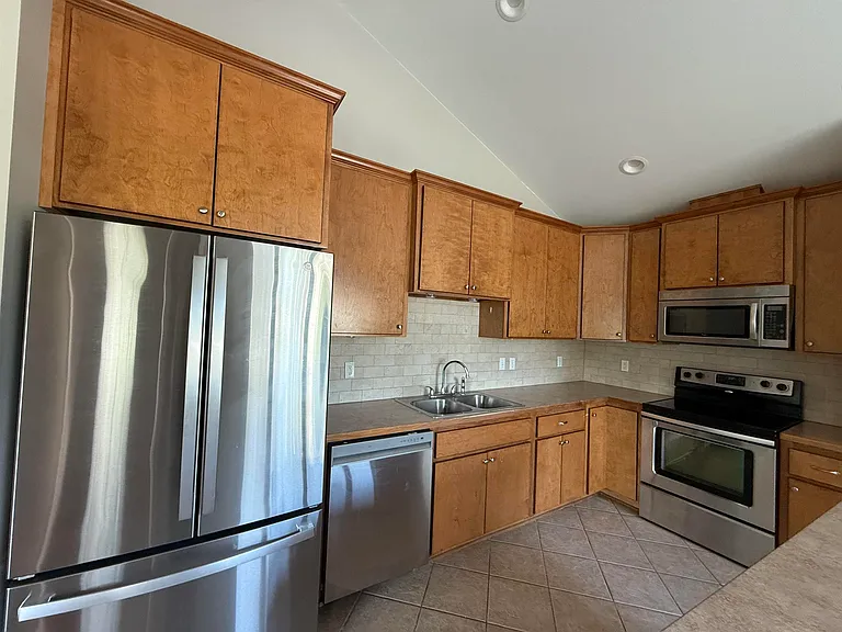 37 Cochise St — Photo 4