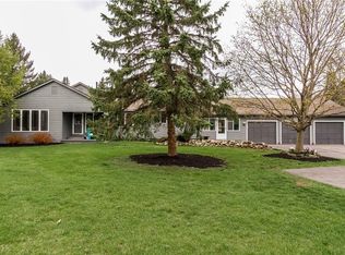 1240 Hunters Run, Victor, NY 14564