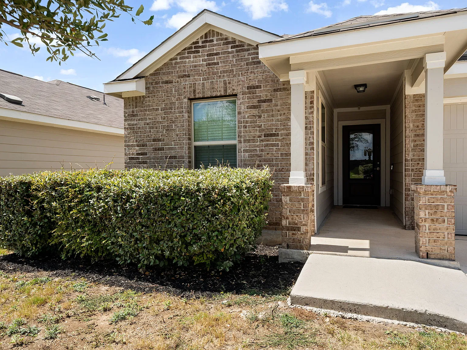 3 bed, 1454 sqft, $1,700 — Photo 3