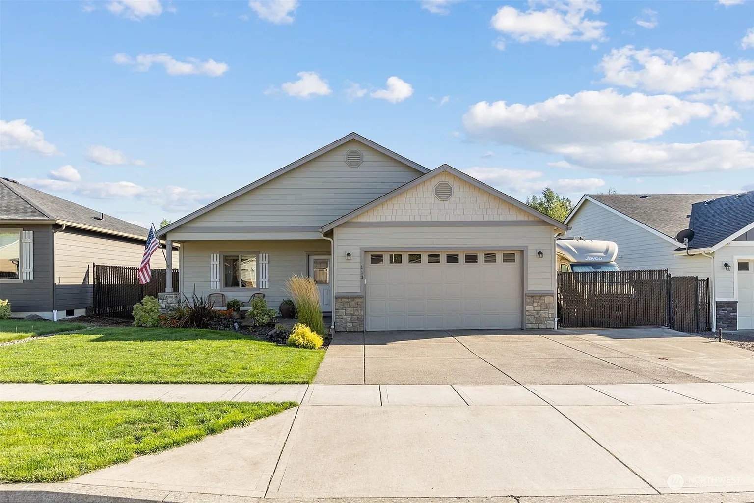 113 Zephyr Drive photo 1