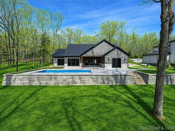 3rd image of 1112 Spring Creek Dr