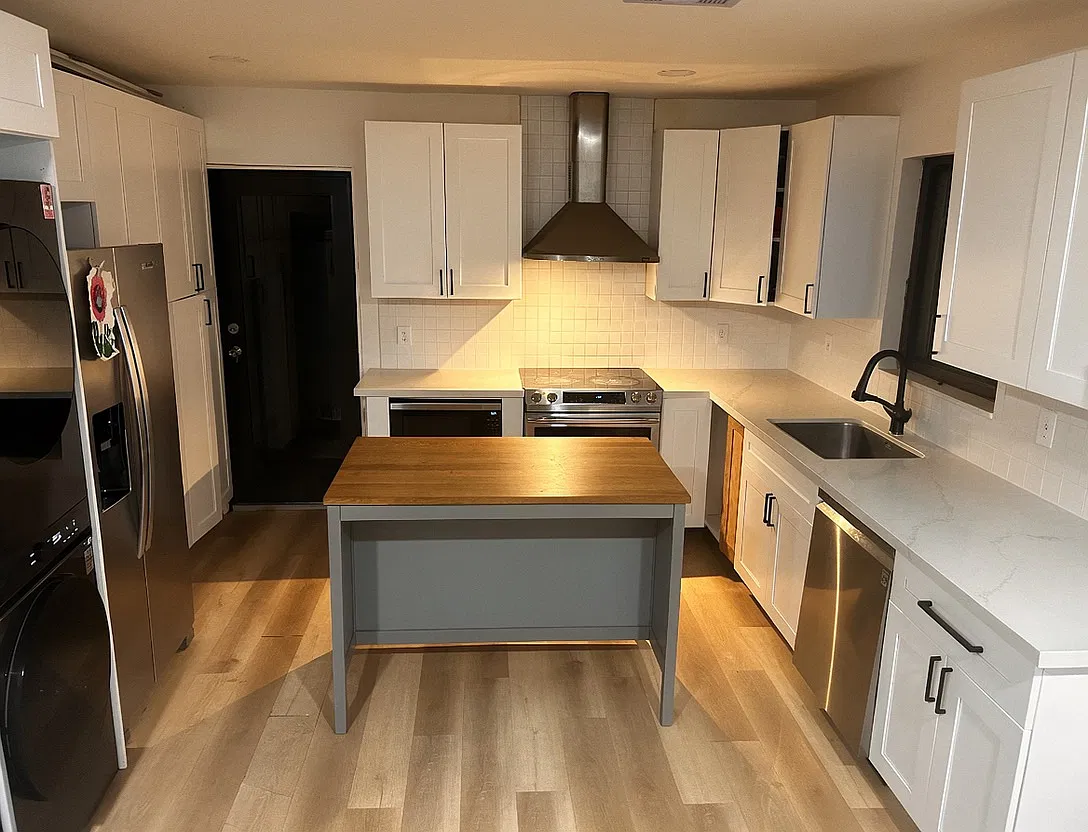 Studio, 1100 sqft, $1,400 — Photo 4