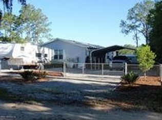 110 Colbert St, Interlachen, FL 32148