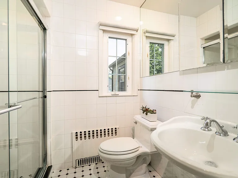 19 Hamilton Rd — Photo 12
