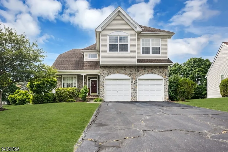 9 Hannah Ct