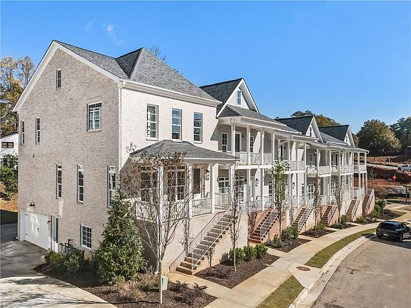 2nd image of 2035 Parkside Lane