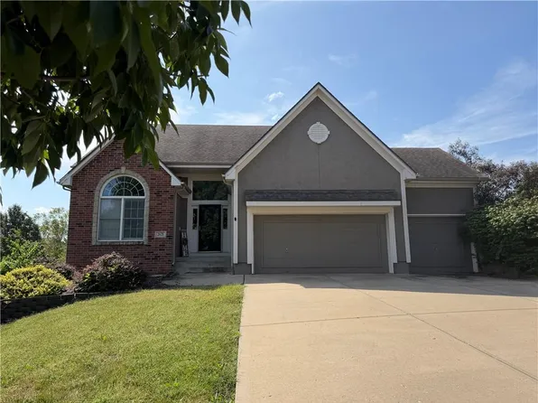 2621 SW 10th St, Lees Summit, MO 64081