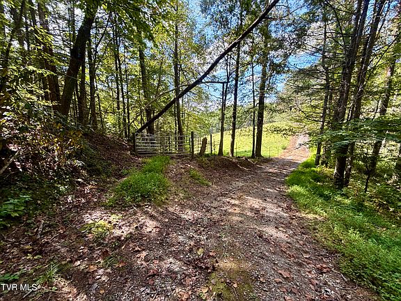 4th image of 34/AC Big Creek Rd