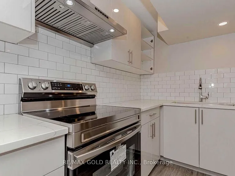 3352 Vernon Powell Dr — Photo 8