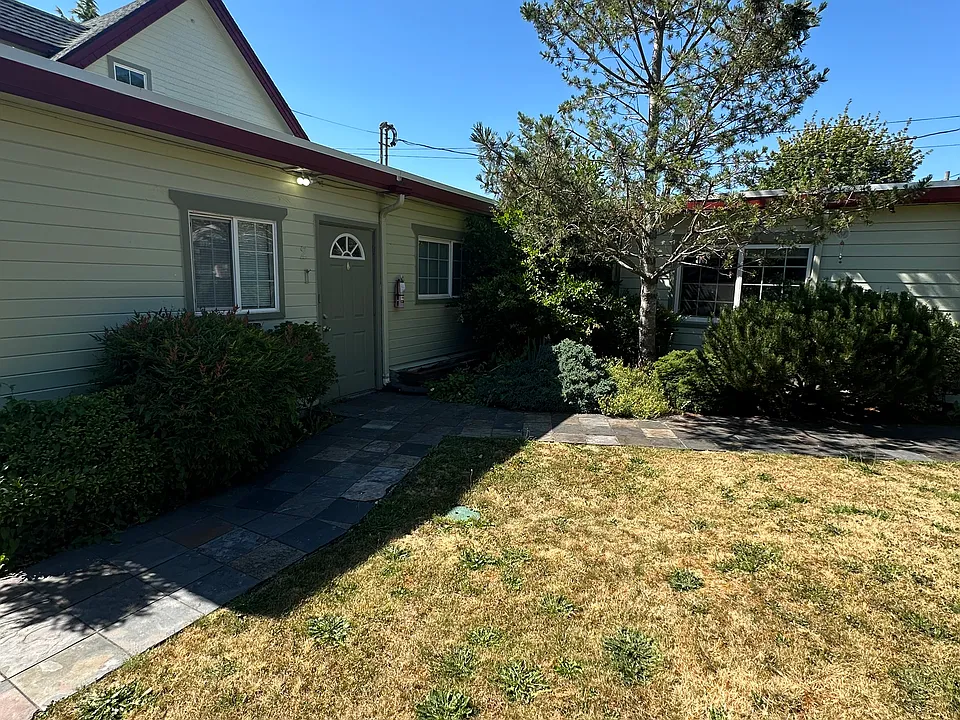 708 G St #2A