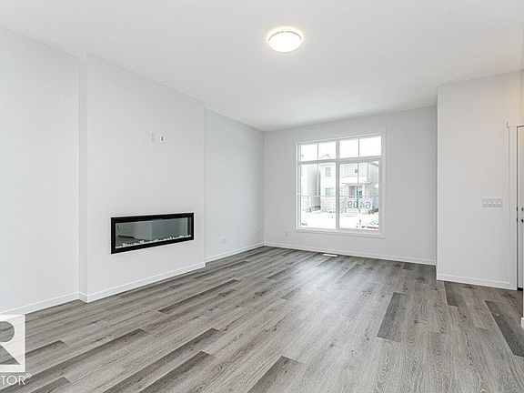 5th image of 6269 175a Ave NW