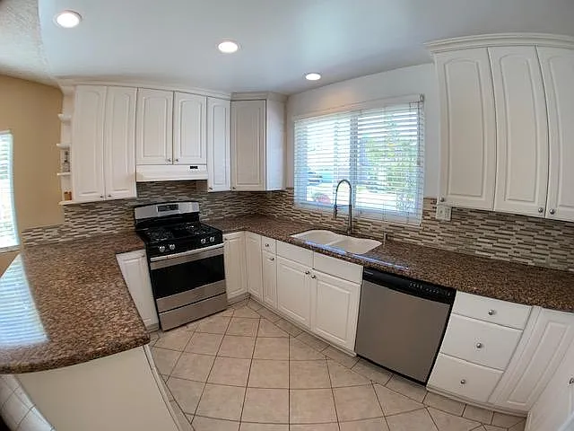 4550 N Ashtree St — Photo 13