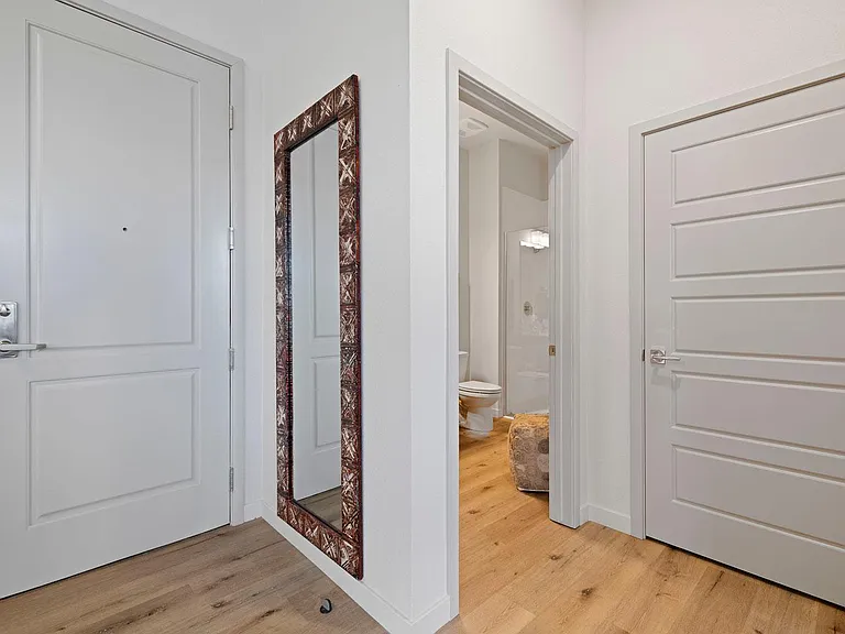 La Vida 55+ Luxury Living — Photo 6
