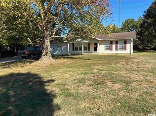 12782 N Blackhawk Ln, Mount Vernon, IL 62864