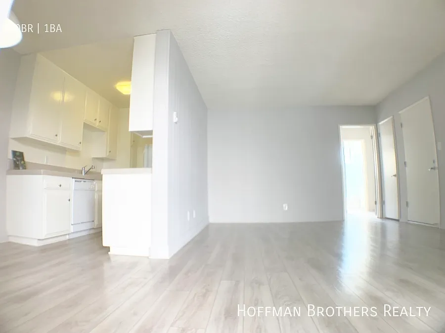 1415 S Bundy Dr #2