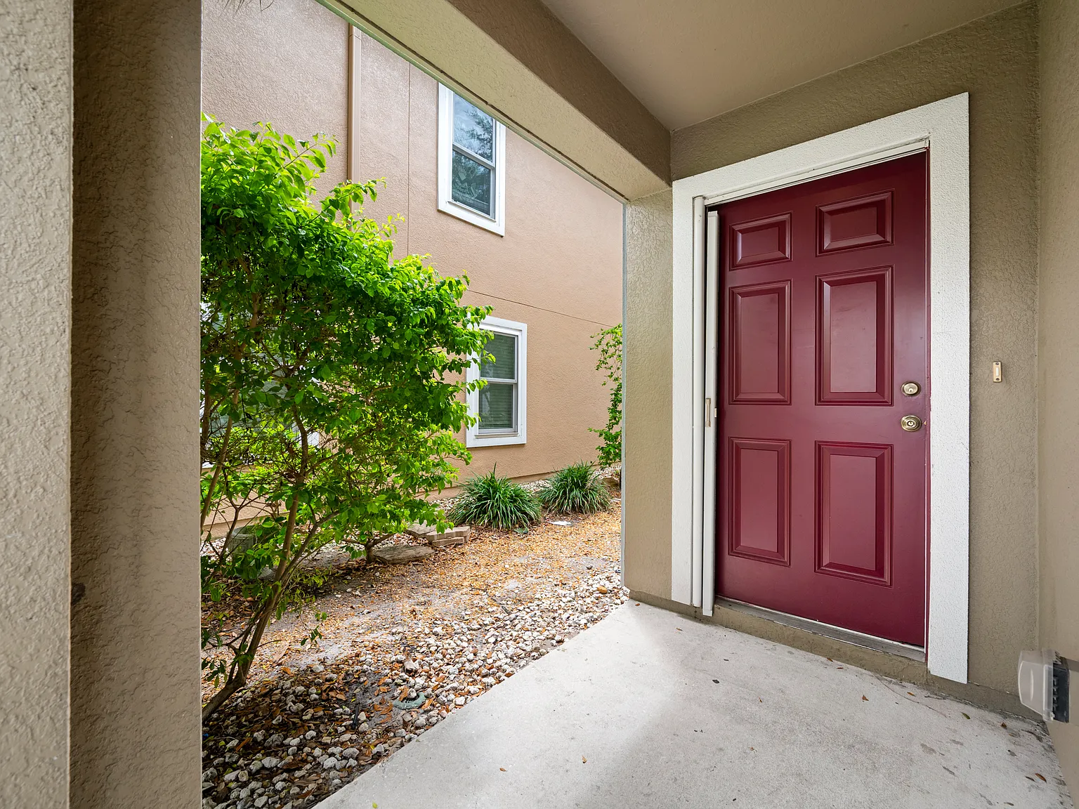3 bed, 2.5 bath, 1429 sqft, $2,099 — Photo 4