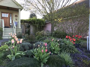 218 N 4th St, La Conner, WA 98257