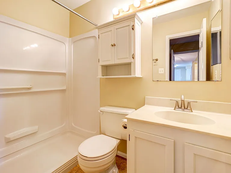 20649 Shadyside Way #B — Photo 15