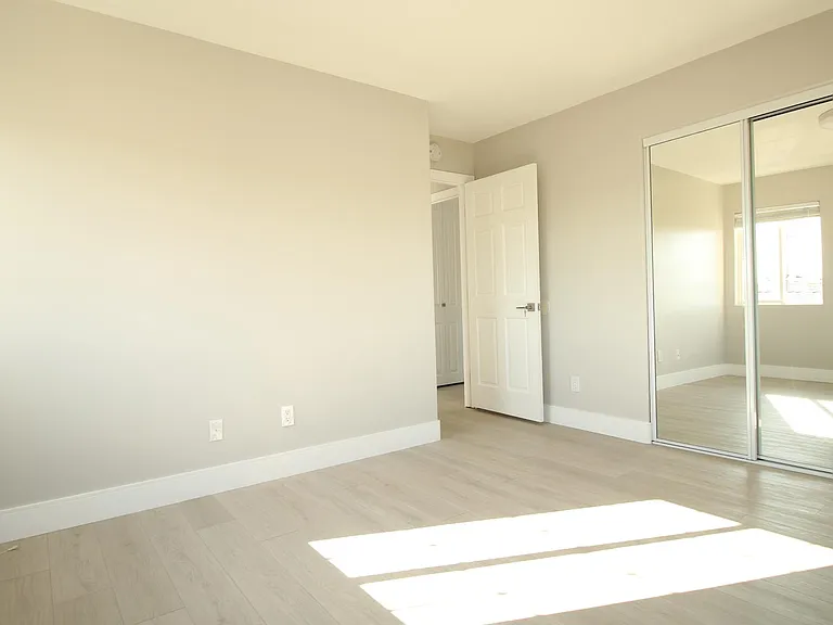 832 Rose Ave — Photo 52