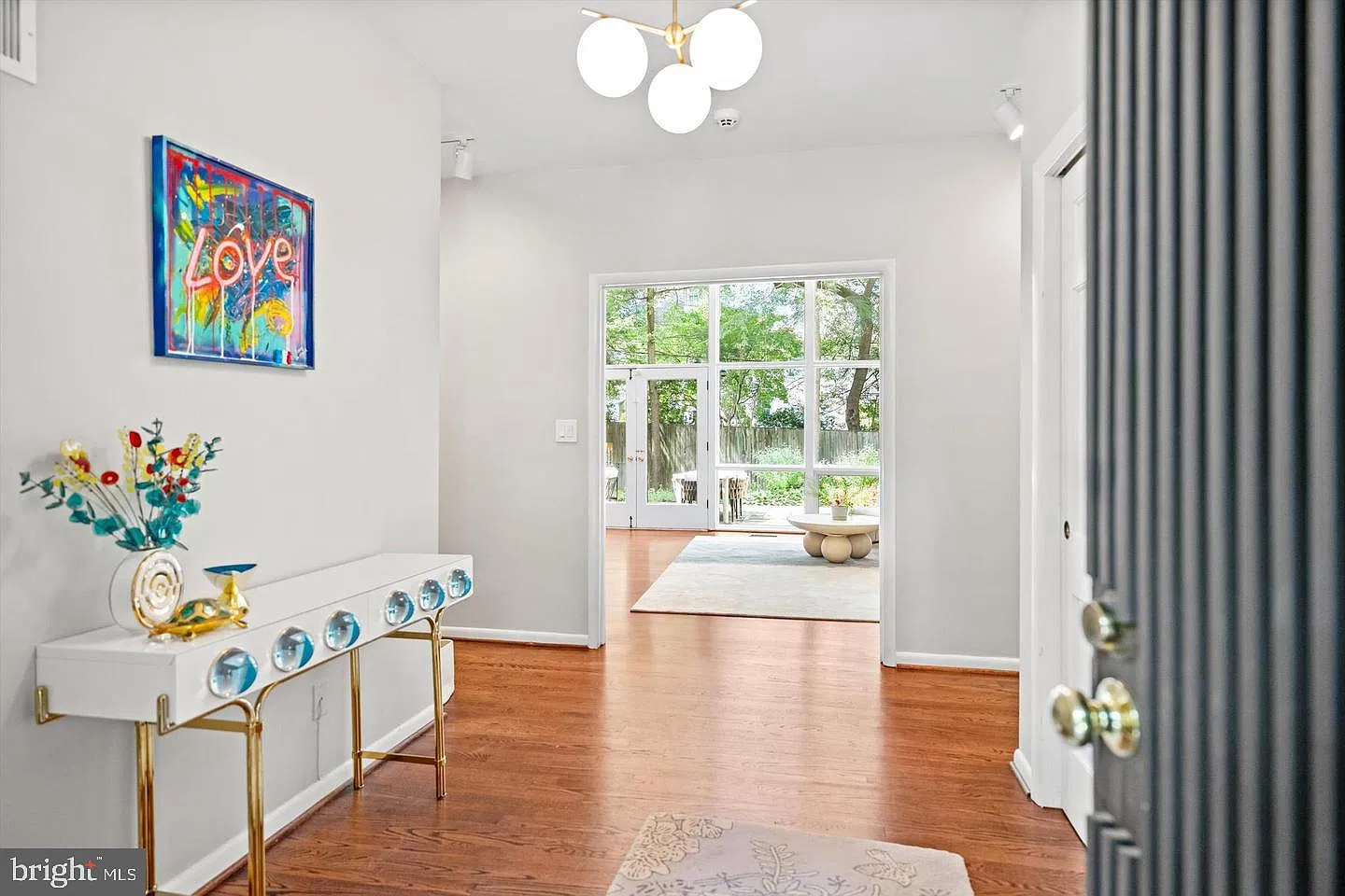 5 bed, 4.0 bath, 3000 sqft, $8,500 — Photo 2