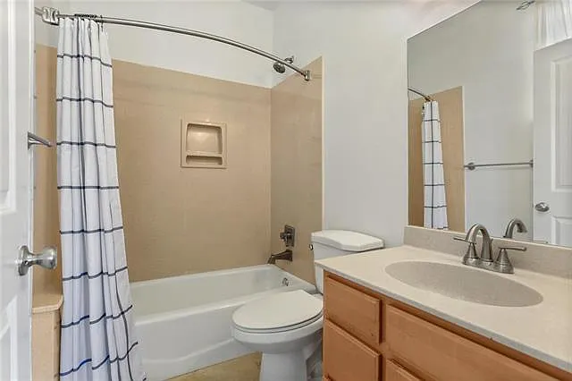 838 Hidalgo St — Photo 11