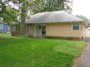 130 Harrison Ave S, Hopkins, MN 55343