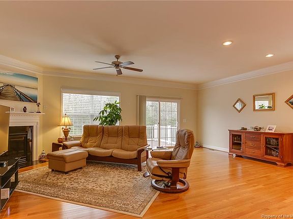 4th image of 4040 Kings Oak Ln