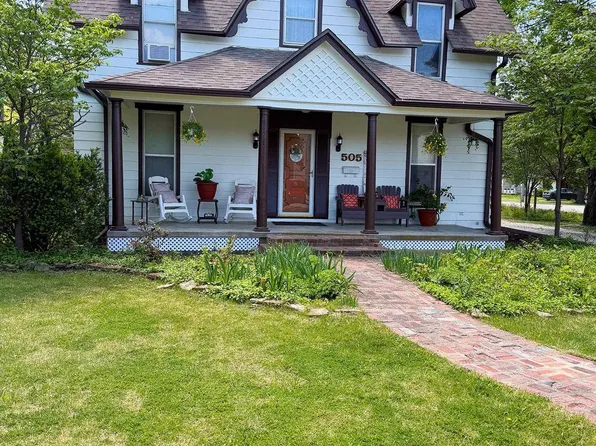 505 California St, Osage City, KS 66523