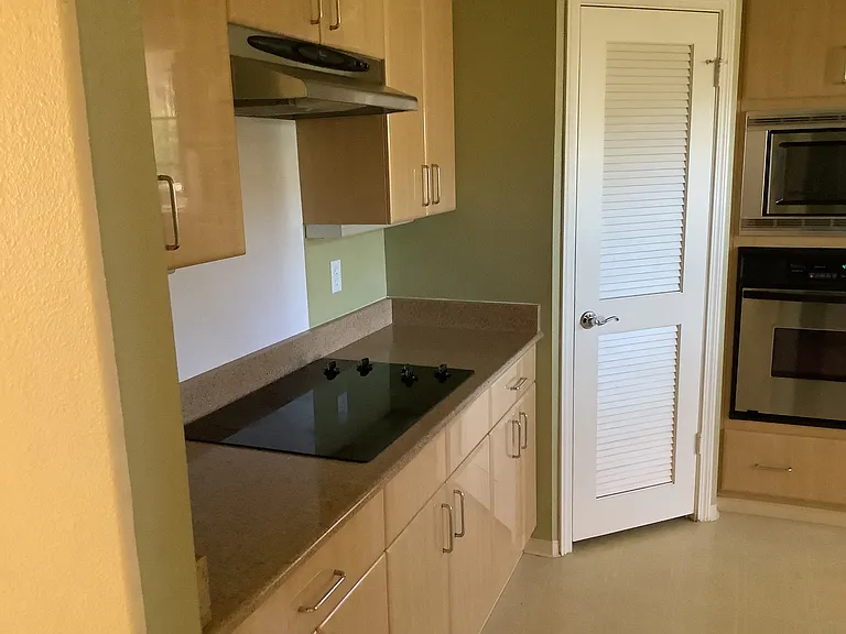 Kitchen (cooktop)