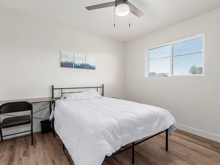 W 10th Dr — Photo 1