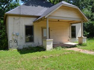 708 Lamar Ave, Crockett, TX 75835