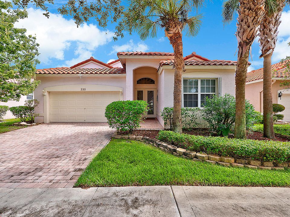 1st image of 330 NW Millpond Ln