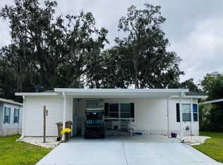 28205 River Run Dr, Leesburg, FL 34748