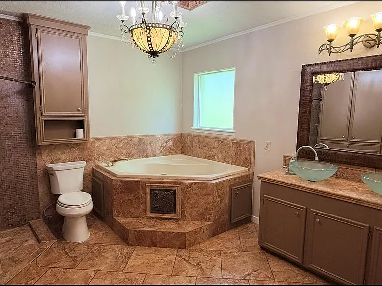340 Westwood Ln — Photo 13