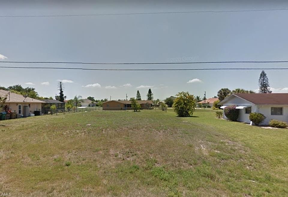 2nd image of 620 SE 32nd Ter
