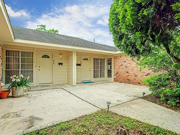 3rd image of 604 Sorrento Dr