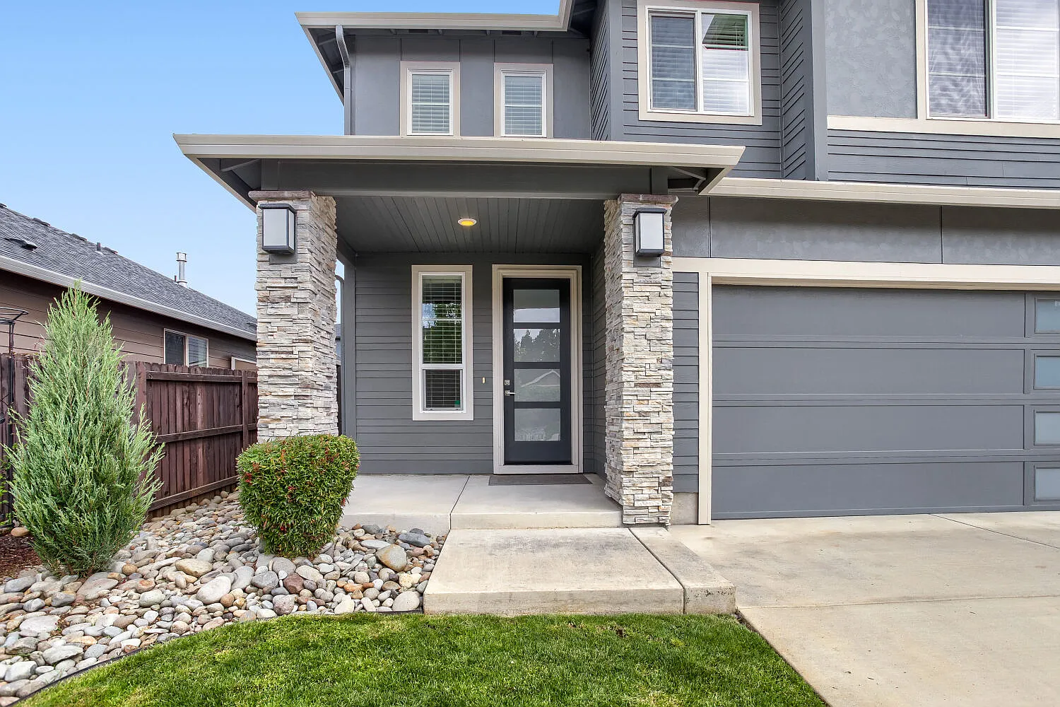 3 bed, 2.5 bath, 2536 sqft, $3,750 — Photo 3