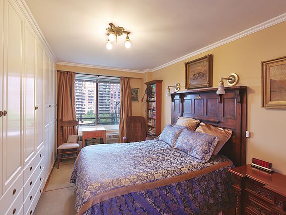4th image of 400 Central Park W APT 11K