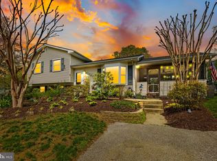 422 Porpoise Ln, Riva, MD 21140