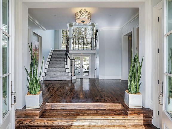 8 Puritan Woods Road