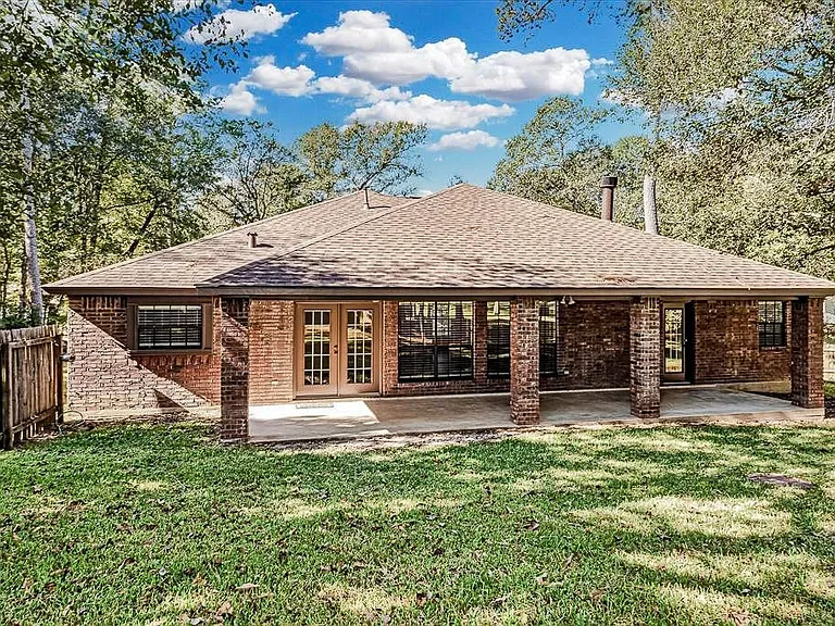 410 Cherry Hills Dr — Photo 8