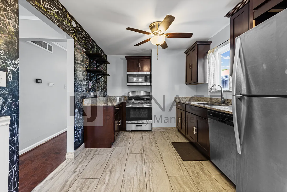 Building Photo - 13319 Couwlier Ave
