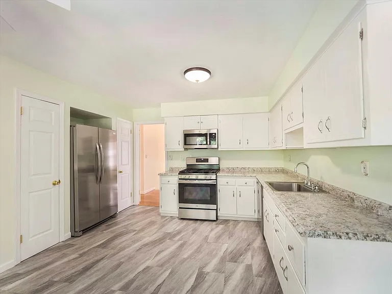 5 Dorchester Ave — Photo 10