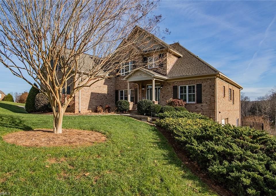 1st image of 126 Twelve Oaks Ln