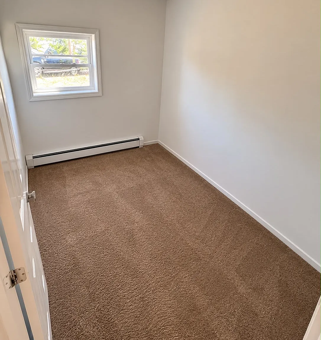 2 bed, 3170 sqft, $900 — Photo 3