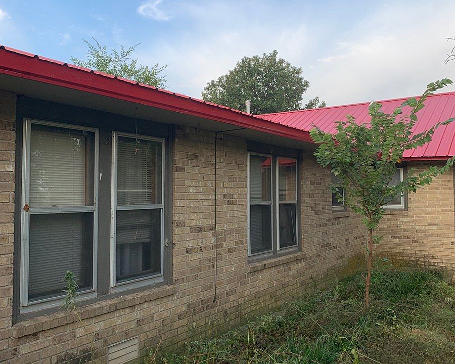 1st image of 3880 W South Ave