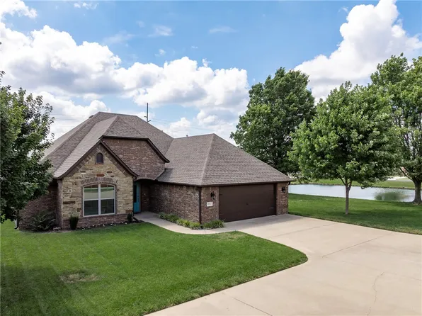 4002 SW Flatrock Cv, Bentonville, AR 72713