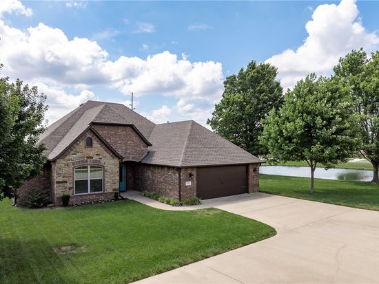 4002 SW Flatrock Cv, Bentonville, AR 72713