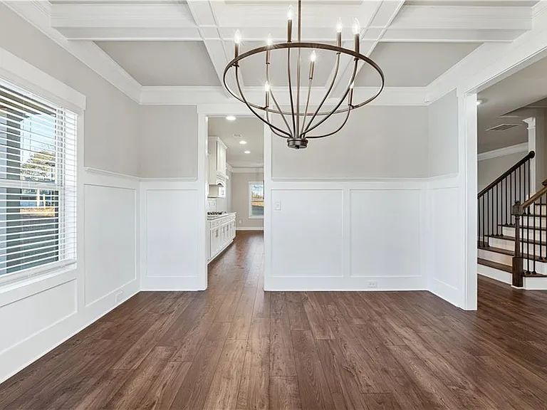 1647 Jasper Dr — Photo 3